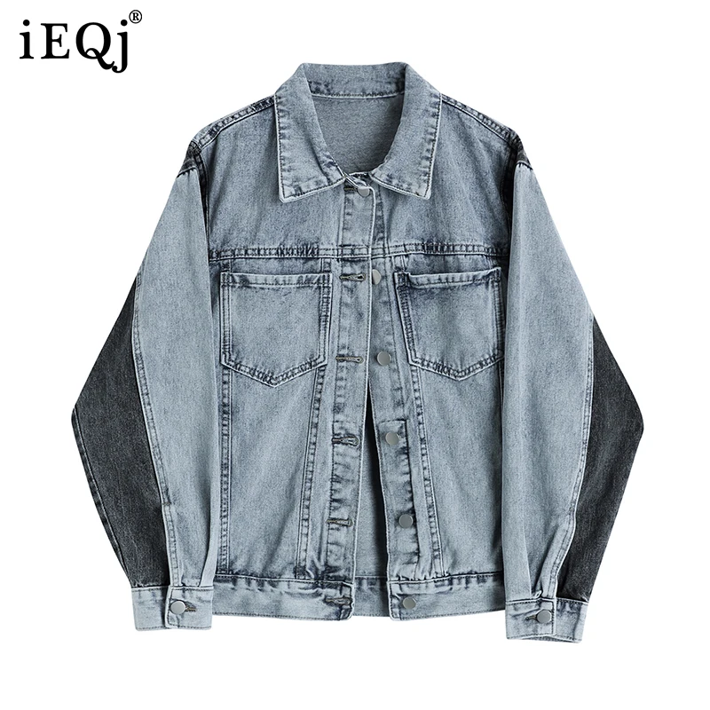 

Coats & Jackets