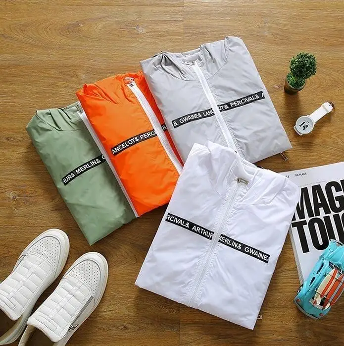 Ветровка мужская Тонкая с капюшоном легкая куртка-бомбер надписью для студентов