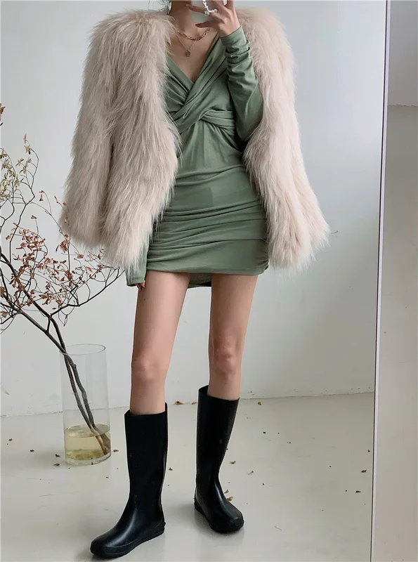 

Real Shot Cost-Effective Pure Hot Girl Style Deep V-neck Slim Fit