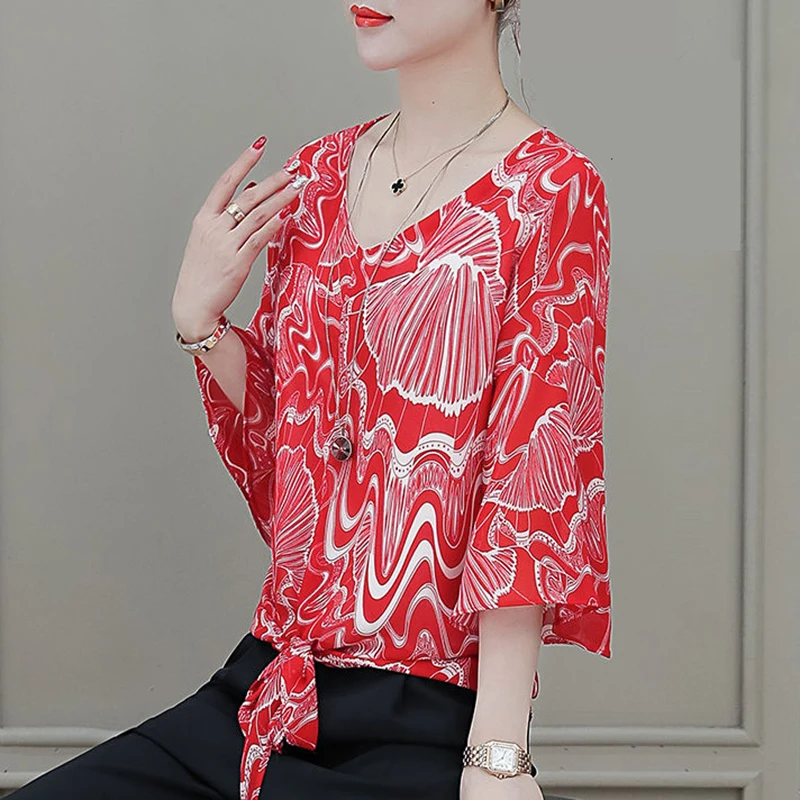 

Women Spring Summer Style Chiffon Blouses Shirts Lady Casual Short Flare Sleeve Flower Printed Blusas Tops ZZ0291