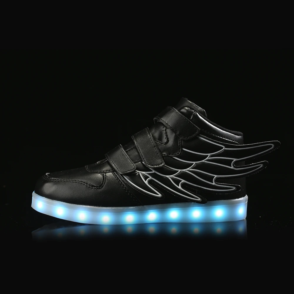 Кроссовки Детские со светодиодной подсветкой и пультом ДУ | Мать ребенок