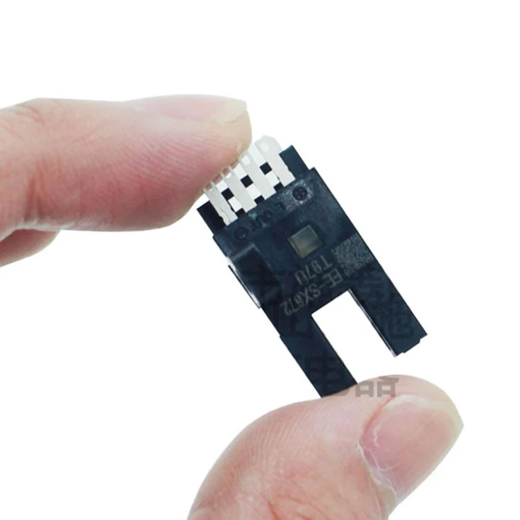 

EE-SX672 groove type miniature photoelectric sensor detection mode detection distance of 5mm connector type connection mode