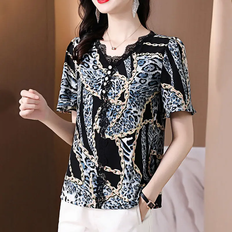 

Summer Style Fashion Chiffon Women Short Sleeve Casual Blouses Shirts Chain Lace Stitching Large Size Loose Blusas Tops DM0107