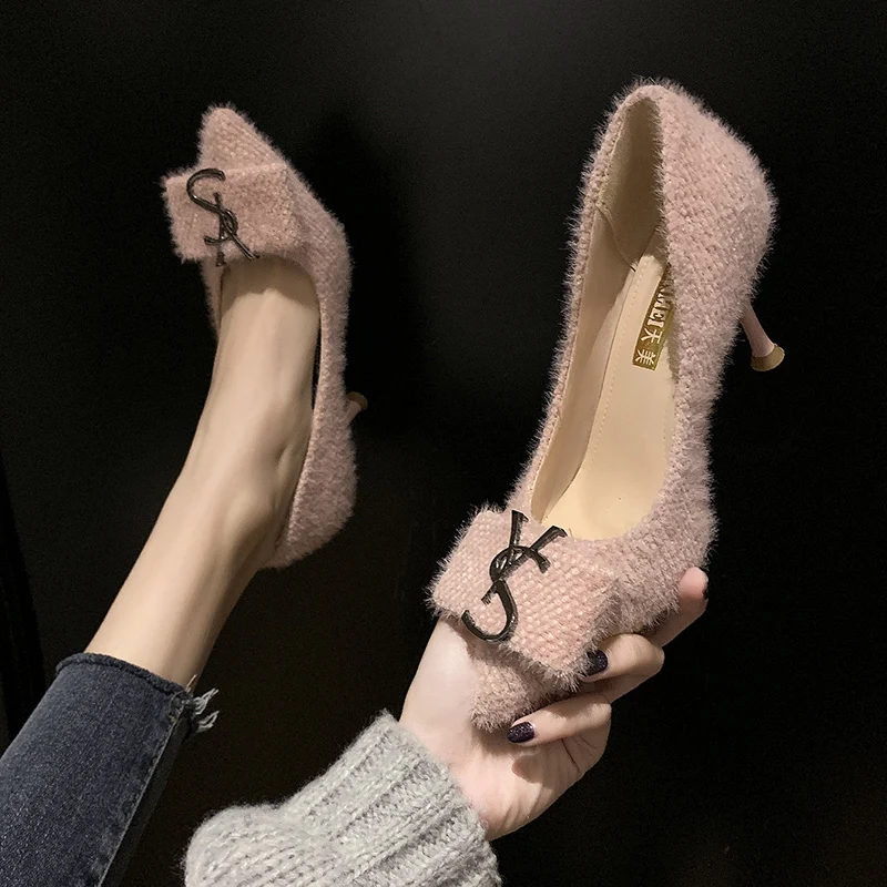 Модные пикантные туфли лодочки женские с острым носком на высоком каблуке