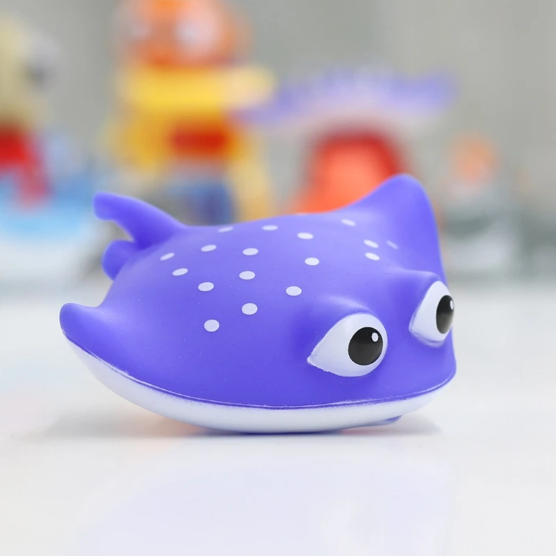 Cute Vinyl Clownfish Shark Devil Fish Nemo Dory Float Spraying Water Squeeze Sea Animals For Baby Kids Bathing Toys images - 6