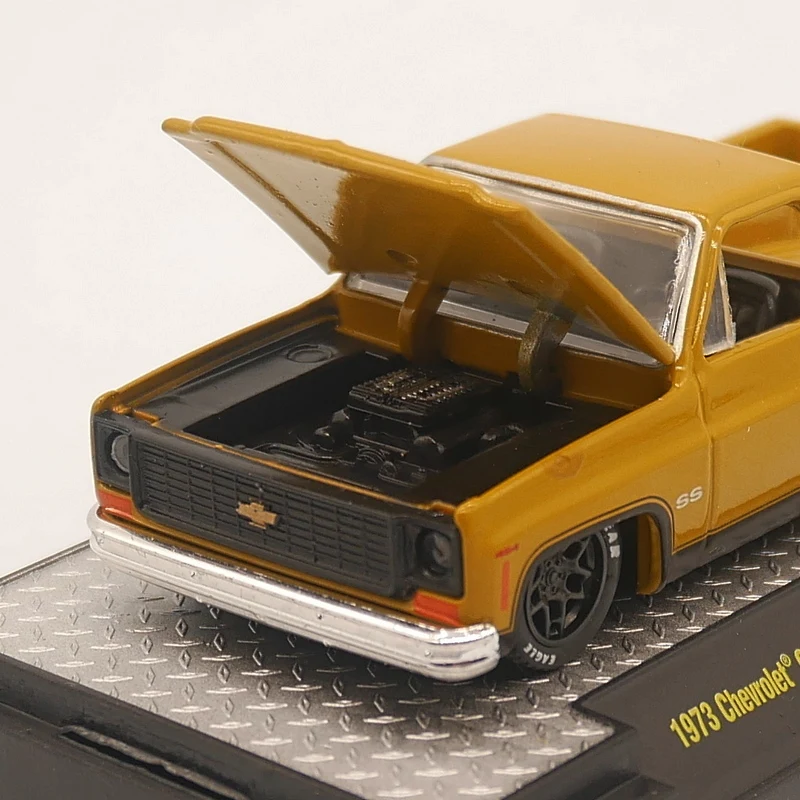 

M2 1:64 1973 Chevrolet Cheyenne Super 10 Custom SS Diecast Model Car Alloy Toy