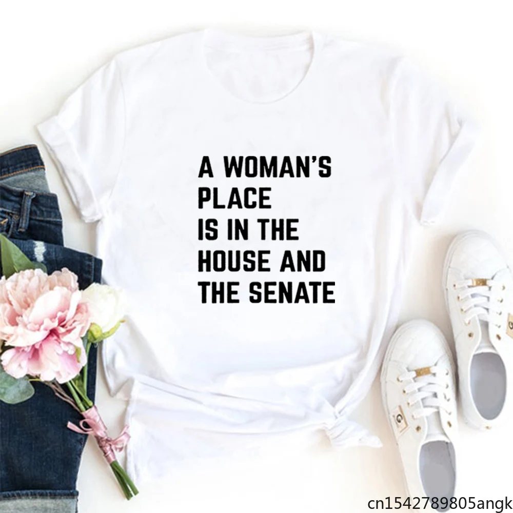 

Женская футболка с коротким рукавом и круглым вырезом