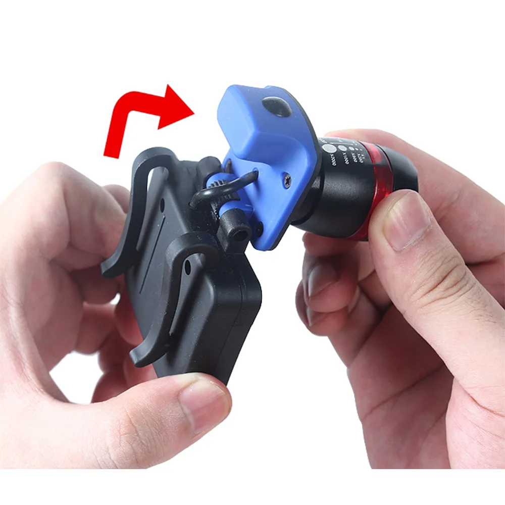 

Clip Black Color Camping LED Head Flashlight Long Service Life Practical Waterproof Function 2000LM Hunting Climbing Zoom Torch