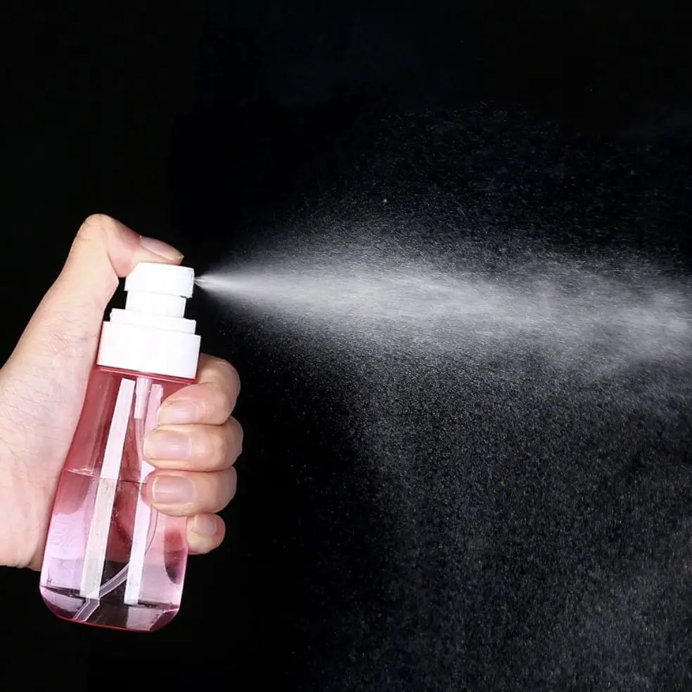 

Pack bottling, travel convenient, press type spray bottle, fine mist, empty bottle, small watering pot.