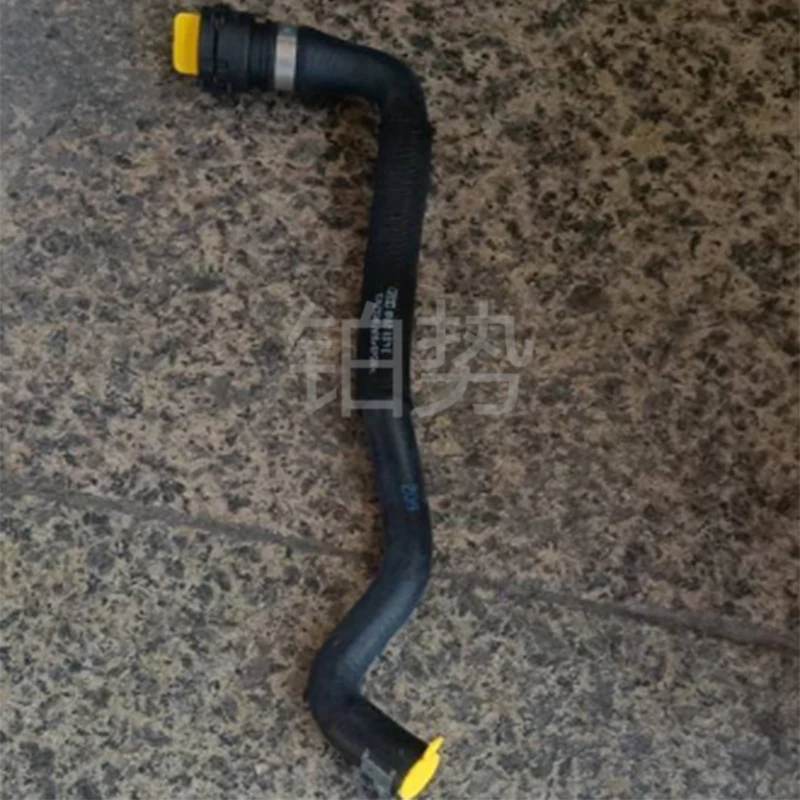 

Автомобильный шланг охлаждающей жидкости 2009-Au di Q5/ Spo рюкзак резервуар для воды верхние и нижние водопроводные трубы резервуар для воды радиатор шланг в сборе