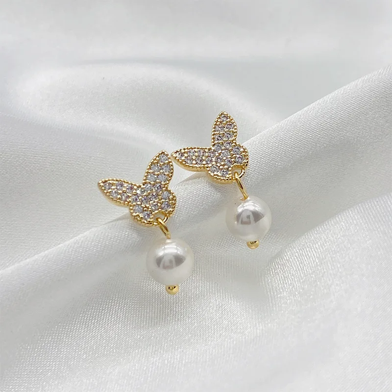 

ALLNEWME Delicate Full Sparkly CZ Zircon Butterfly Dangle Earrings for Women Ladies Simulation Pearl Pendant Earrings Oorbellen