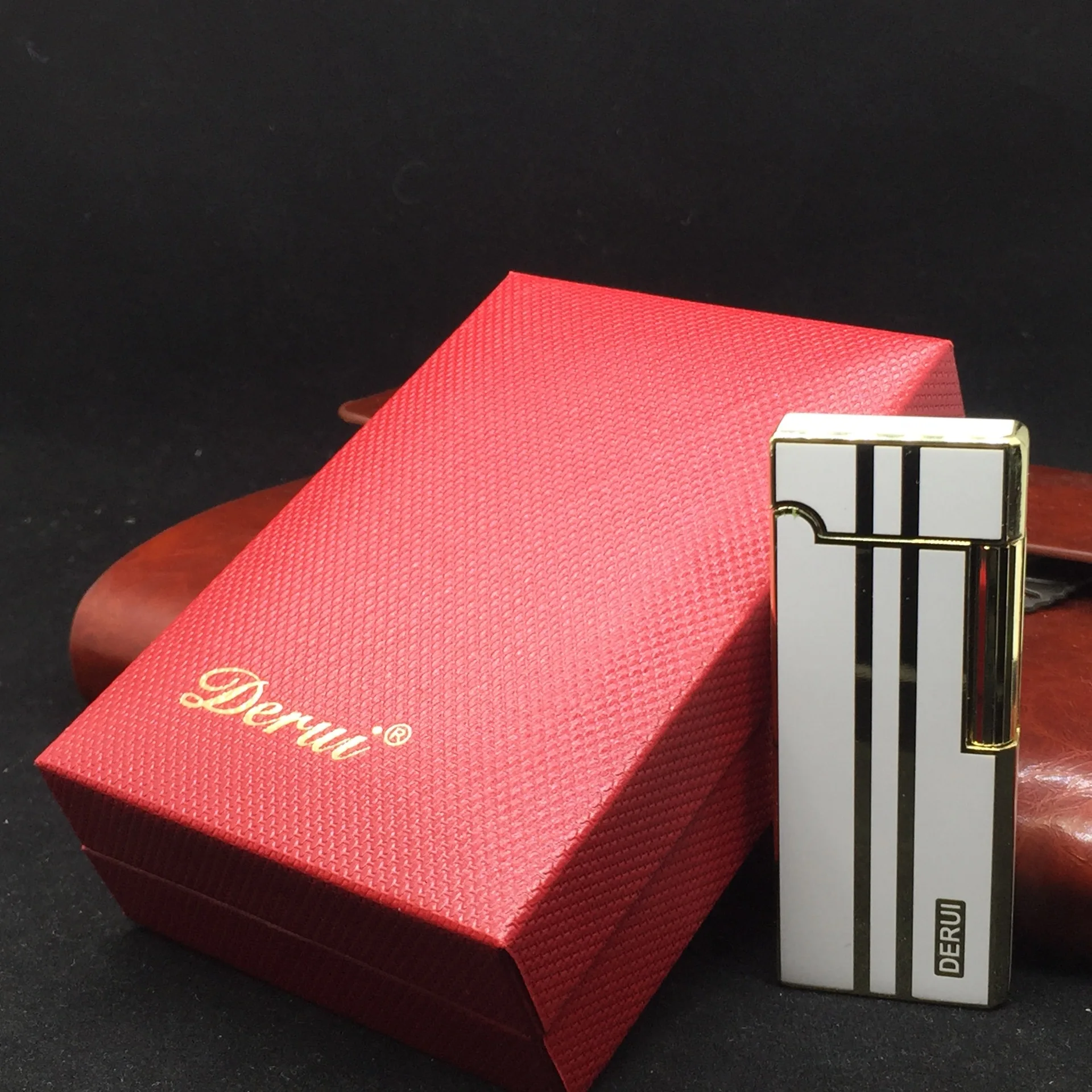 

2020 Bussiness Gas Lighter Compact Jet Butane Engraving Metal Gas PING Bright Sound Cigarette lighter Inflated No Gas With Box