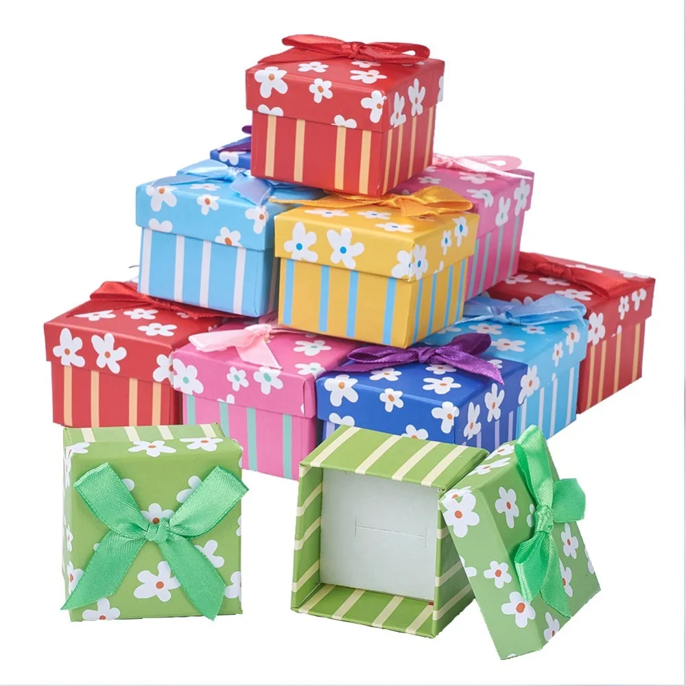 24 шт. коробки из крафт картона смешанных цветов для ювелирных изделий подарочных