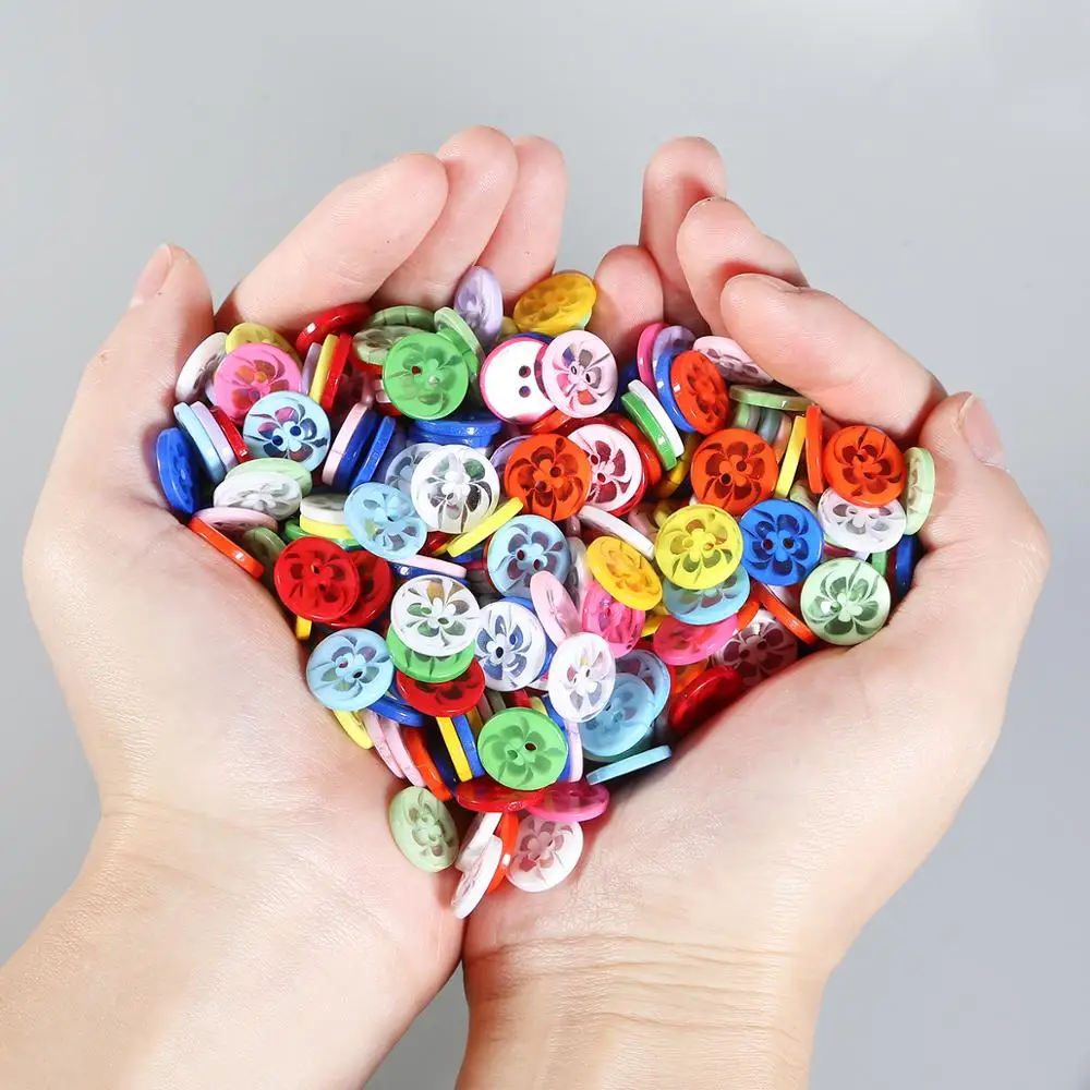 100 шт. высококачественные разные прозрачные крашеные полимерные пуговицы в форме