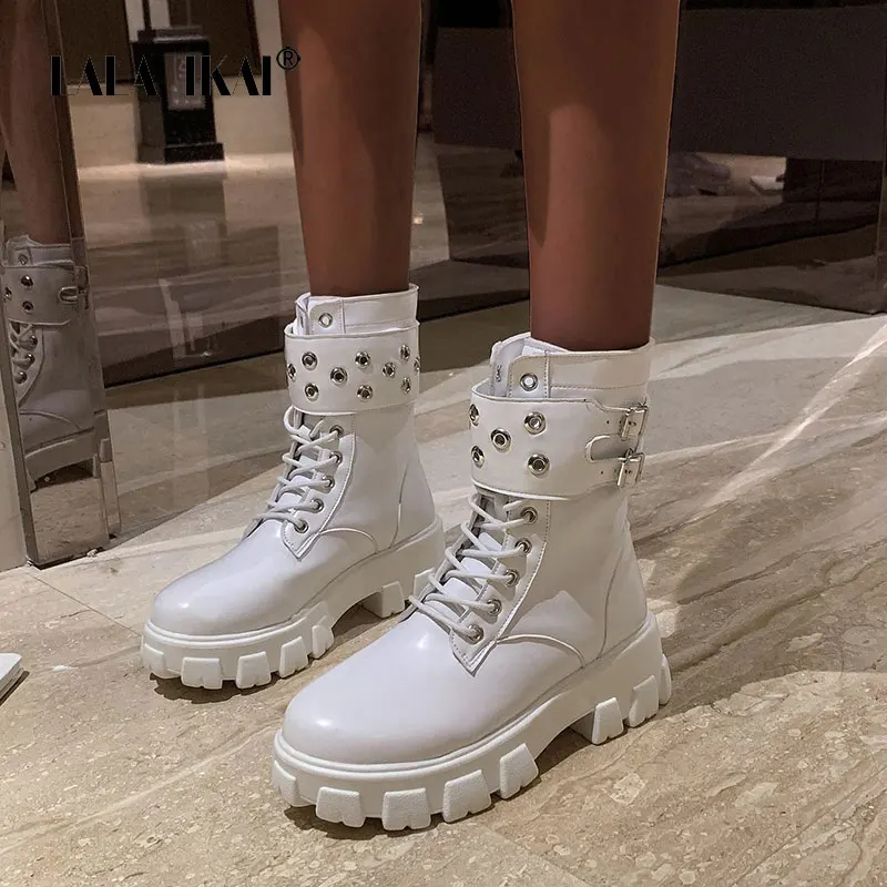 

LALA IKAI Boots Women’s Autumn Winter 2020 Thick bottom Ankle Boots High Heels Short Boots Belt Buckle Women's Booties C10472-5