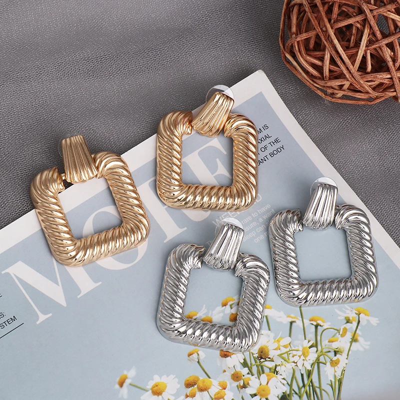 

AOTEMAN Gold Pendientes Aretes Fashion Statement Earrings Big Geometric Women Hanging Dangle Drop Earing Modern Jewelry