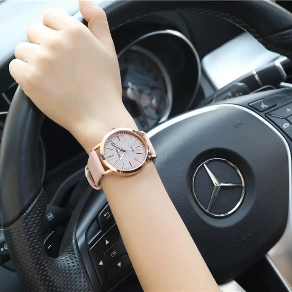 Fashion Casual Ladies Quartz Wrist Watch Pink Simple Retro Women Watches Yolako Luxury Brand Female Vintage Leather Clock