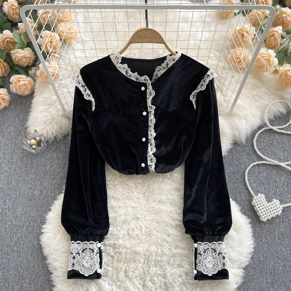 

Women 2022 French palace style, retro velvet design, fashionable western style stitching puff sleeves shirt tops female D0464