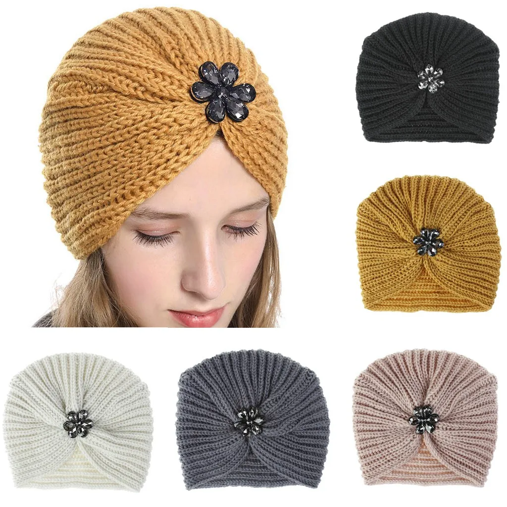 Женская теплая зимняя вязаная шерстяная шапочка с цветком из кристаллов для