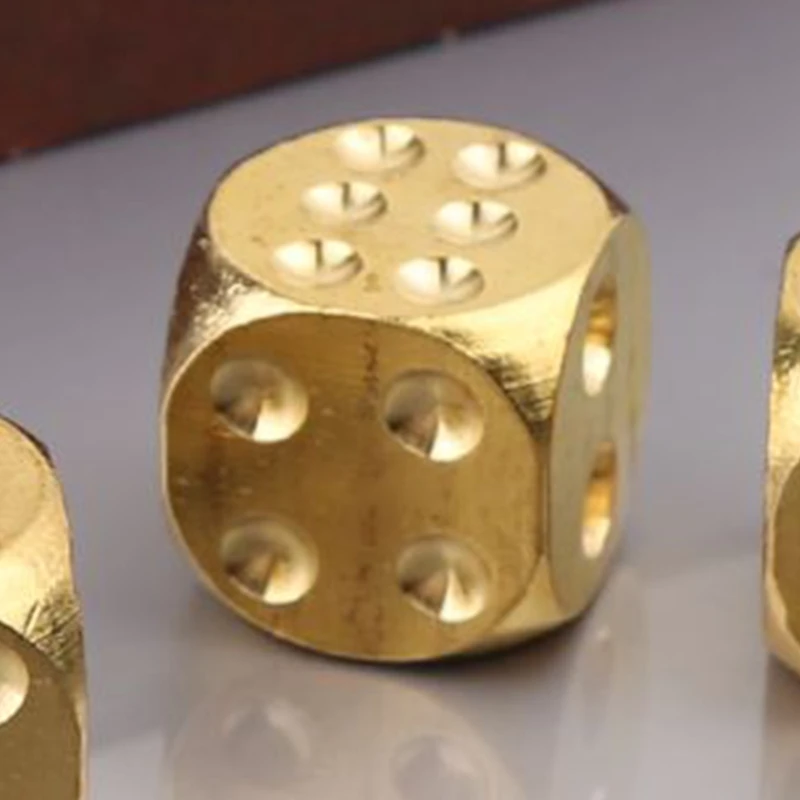 

6pcs 13mm Copper Dice Home Decor Brass Dice Bar Supplies Game Tool Copper Metal X3UA