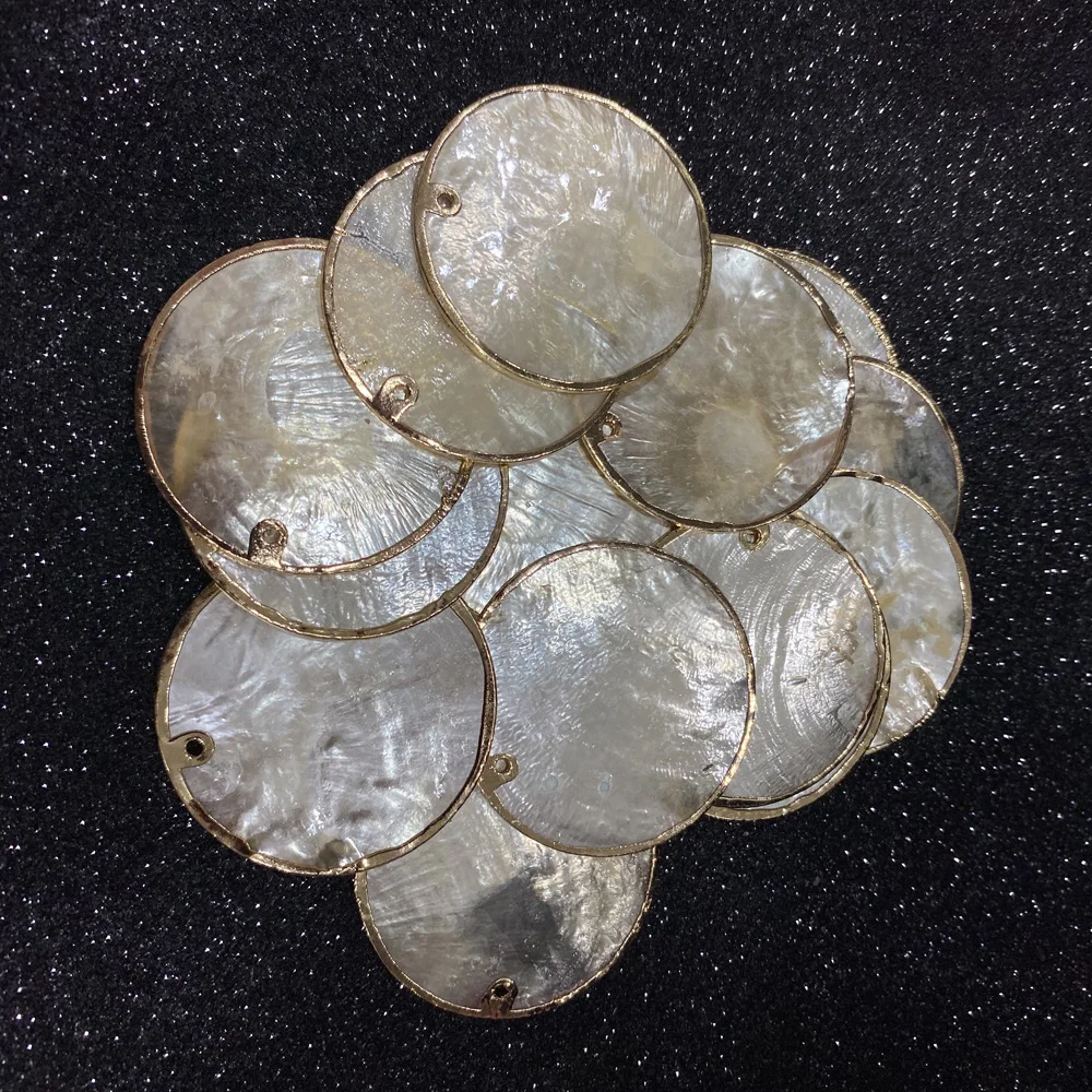 

Wholesale High Quality Natural Shell Disc Shaped Yellow Pendant Fashion Wave Pattern Charm for DIY Necklace Bracelet Making Gift