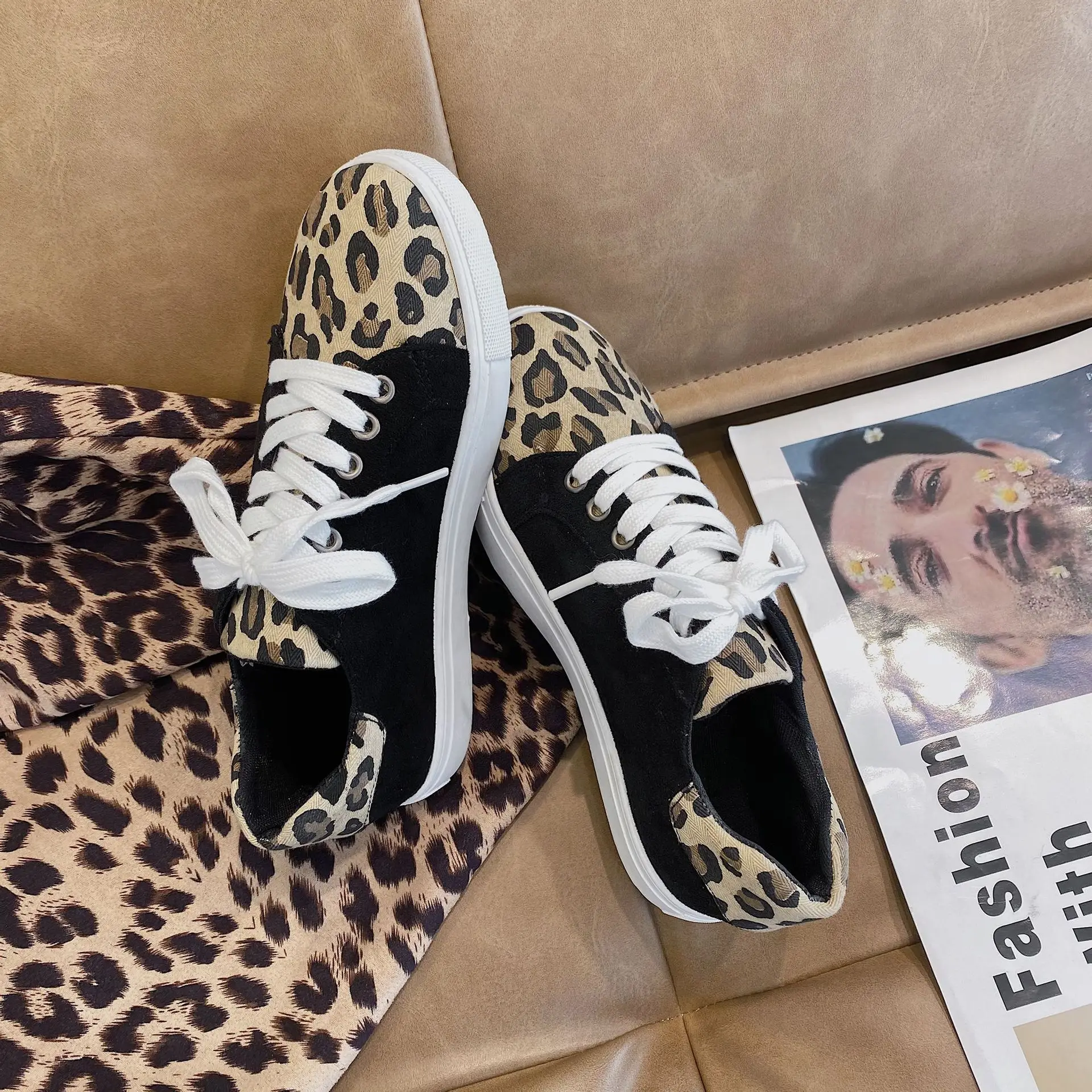 

2021women's Shoes Spring and Autumn Canvas Shoes Joker New Shoes Ulzzang Sneakers Tide Leopard Print