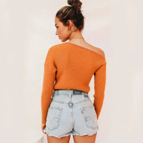 Женский Осенний теплый свитер с вырезом-лодочкой и открытой спиной облегающий