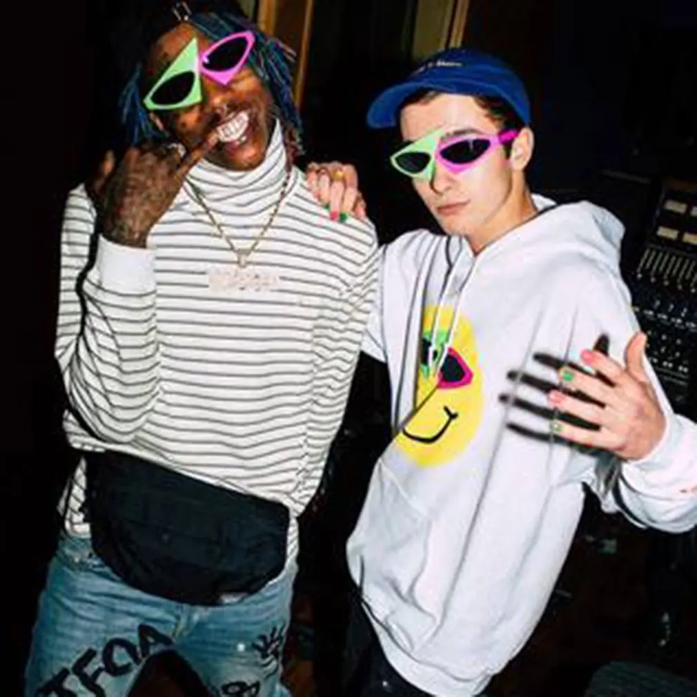 Зеленые и красные очки модные праздничные солнцезащитные для вечеринки