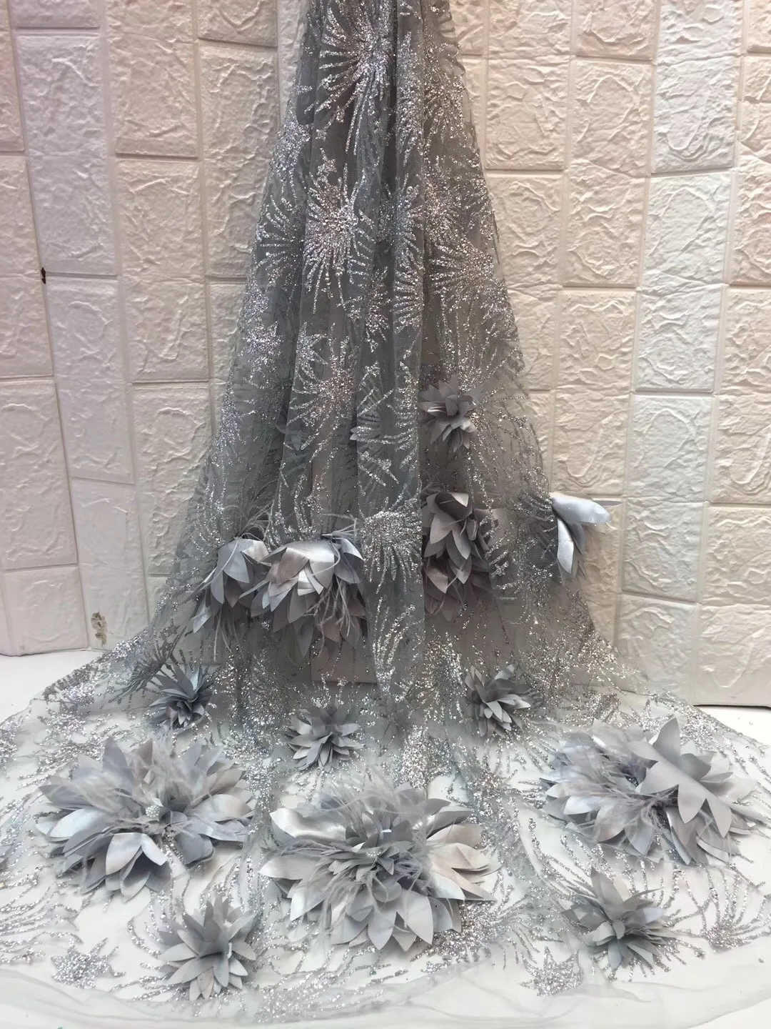 

Новейшие Серебристые серые Африканские кружева ткани вышитые африканские французские кружевные ткани дешевая африканская французская се...