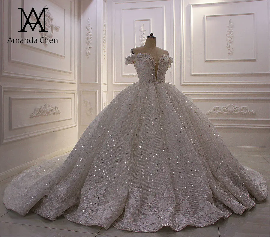 Женское свадебное платье с открытыми плечами кружевной аппликацией и объемными