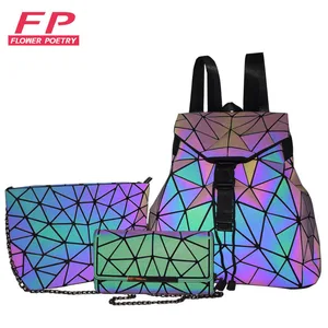 Женский рюкзак, школьный ранец для девочек-подростков, вместительная складная сумка с геометрическим рисунком, светящийся голографический рюкзак для путешествий