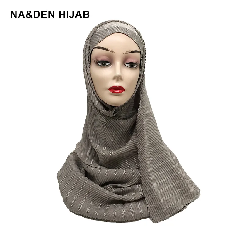 

1PCS Wrinkle fabric bandana Mini ridged muslim headscarf Islamic hijab Women muffler Popular shawls Lady solid crinkled scarf