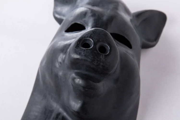 Со Свинкой Пеппой головных уборов Лакированная кожа черная маска натуральный