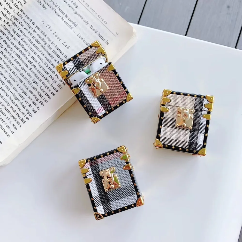 Роскошный чехол для наушников с квадратными металлическими заклепками Apple Airpods 1/2