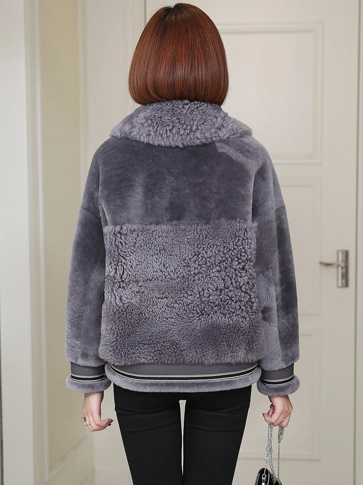 

Haining leather sheep fur integrated fur coat women short winter 2020 new loose warm lamb fur coat