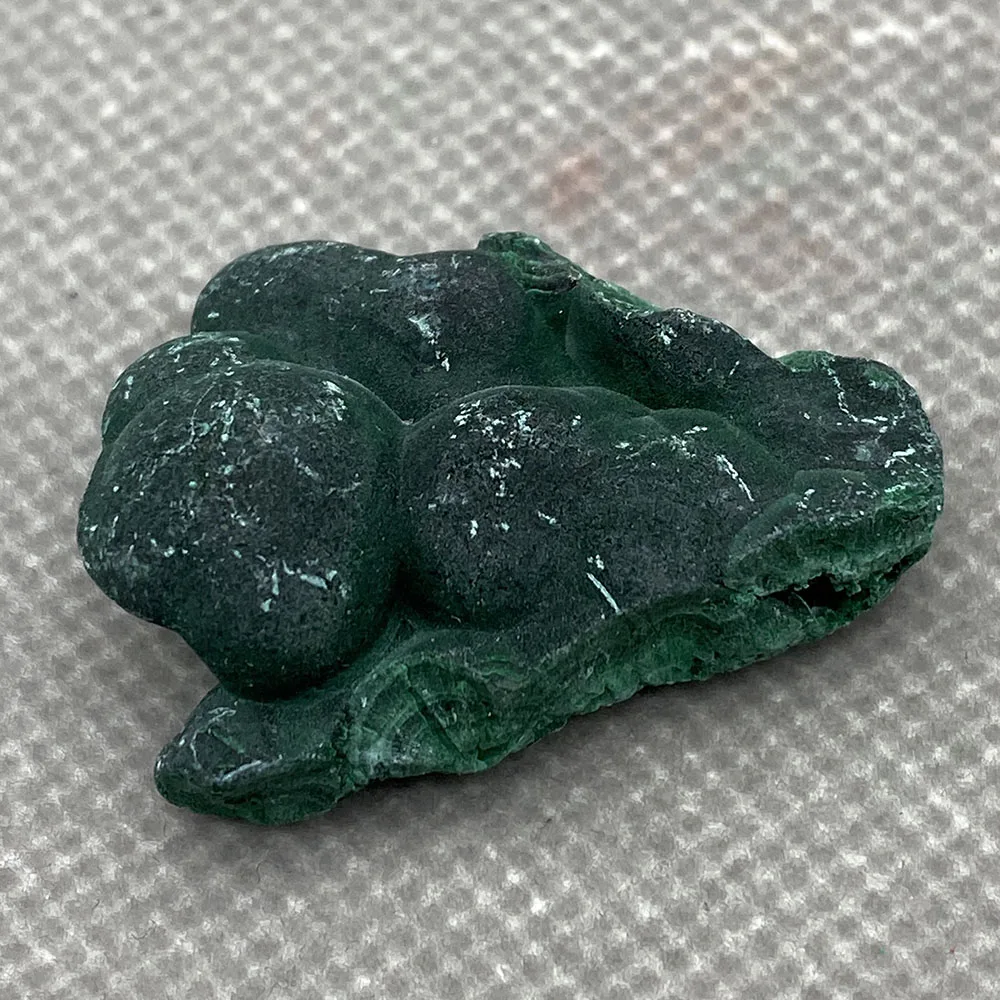 

Natural Green Malachite Raw Stone beautiful needle-shaped plus velvet quartz stone mineral specimen healing home decor k14#