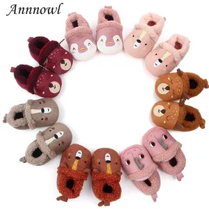 Плюшевая теплая обувь для маленьких девочек, зимняя обувь для малышей, обувь для первых шагов, обувь для новорожденных, тапочки для младенцев 1 года, обувь для кроватки для мальчиков