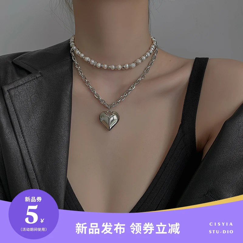 

Fashion punk love pendant pearl necklace 2021 new female double layered clavicle chain suit