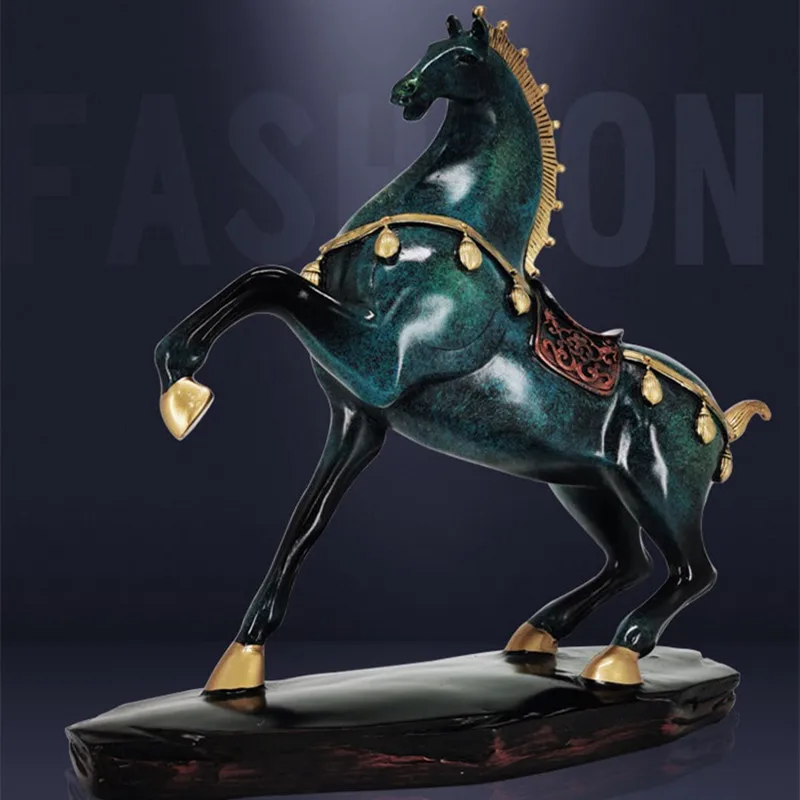 

Nordic Style Creative Lucky Horse Art Sculpture Resin Crafts War Horse Animal Statue Decor Home Living Room Decoration R4030