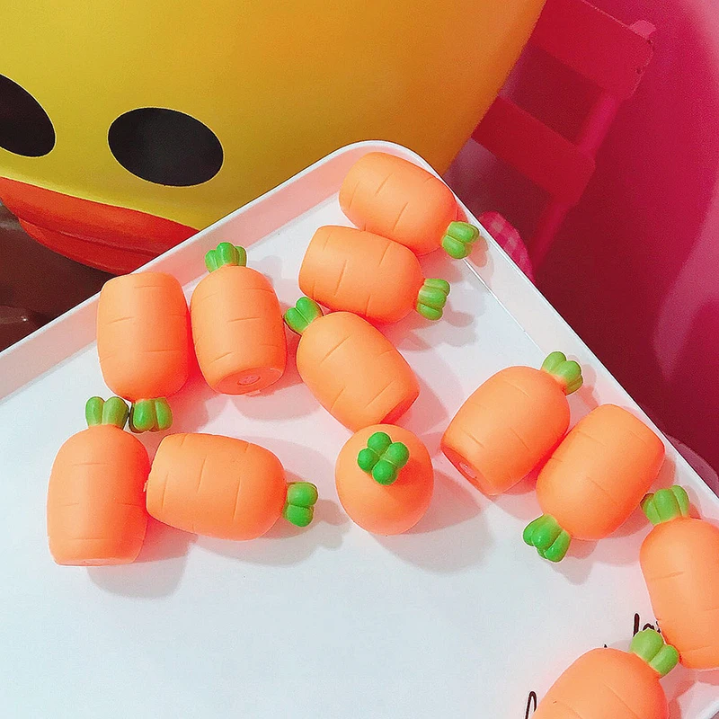 Snailhouse Simulation Pineapple Shape Humming Pet Toy Simple Cute Girl Child Funny Play Squeak Vent Toys | Дом и сад