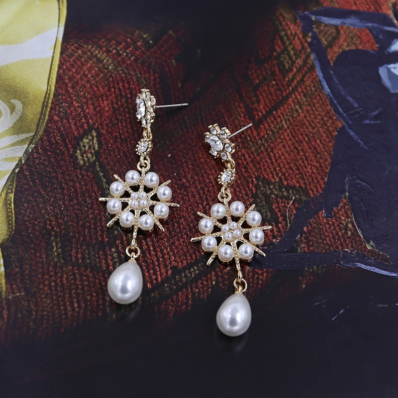 Женские длинные серьги STRATHSPEY золотистые жемчужные в стиле барокко с крестиком