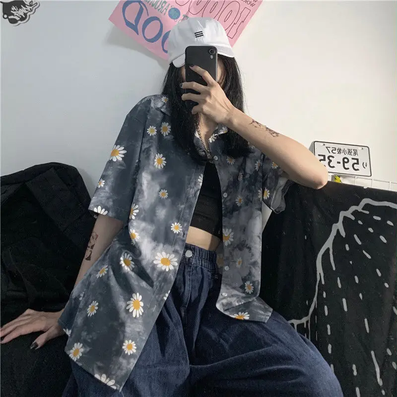 

Shirts Women Oversized M-3XL Ins Floral Summer Chic Half Sleeve Harajuku Summer Design Cool Girls Streetwear All-match Couple