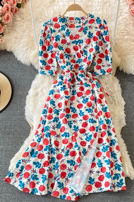 

2021 summer new retro first love floral long skirt short-sleeved temperament v-neck waist slimming super fairy split dress