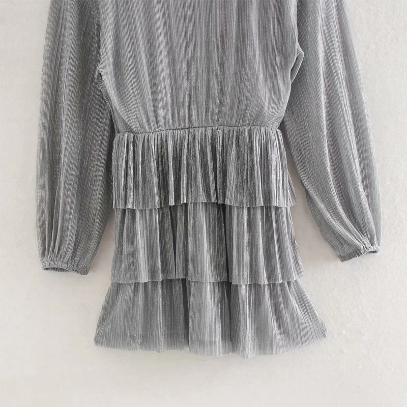 Осеннее и зимнее женское платье повседневное однотонное с высоким воротником