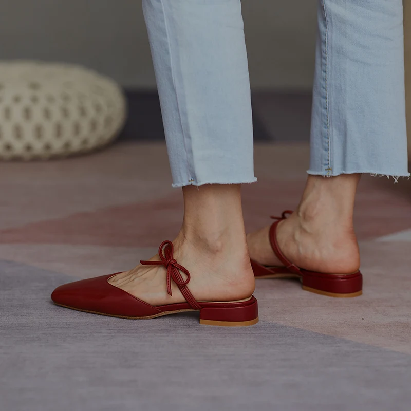 

Summer 2020 new fashion square head sandals leather thick heel sandals half slippers baotou wild bow women shoes Z827