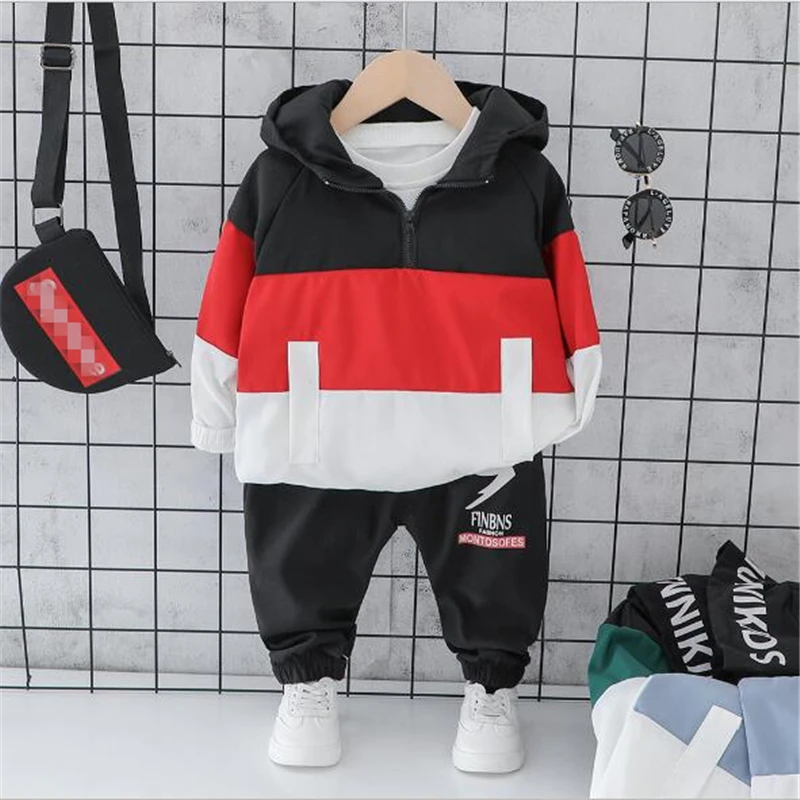 Модный комплект повседневной одежды для маленьких мальчиков и девочек весенне