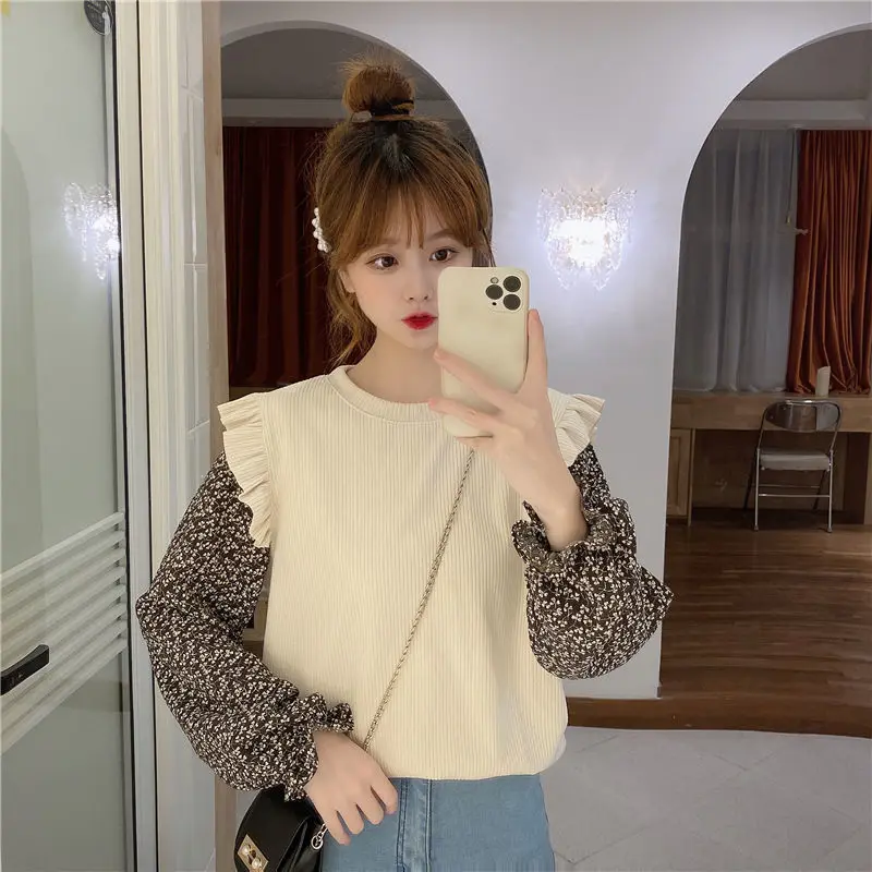 

Temperament Bottomed Sweater Spring and Autumn New Korean Design Sense of Minority Broken Flower Long Sleeve Splicing Sweater