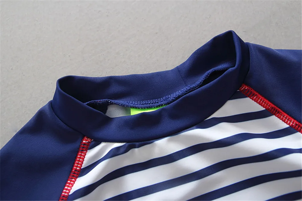 Детский купальник в полоску из двух предметов спортивная одежда пляжный костюм