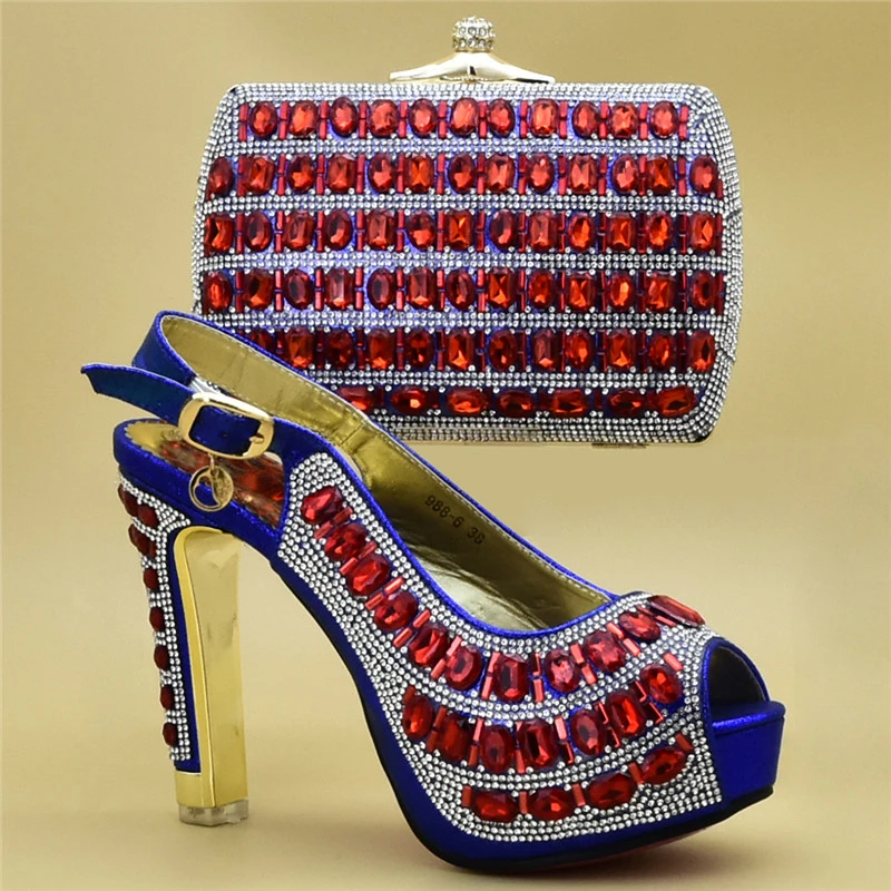 Новинка Комплект из итальянских женских туфель и сумочки Свадебные туфли со