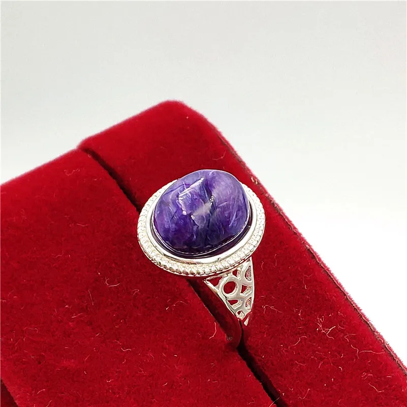 Кольцо из натурального фиолетового шароита регулируемое для женщин и мужчин